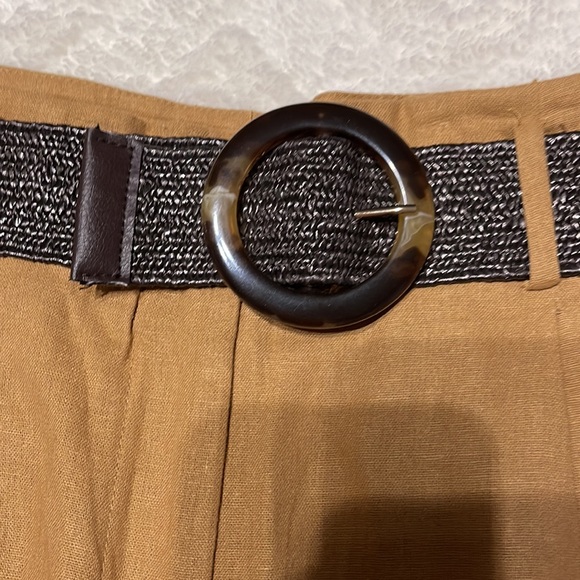 Zara tan linen pleated front belted shorts high waisted size large - Picture 3 of 16